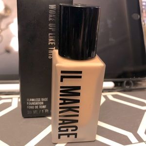 IL Makiage Woke Up Like This Foundation 035
